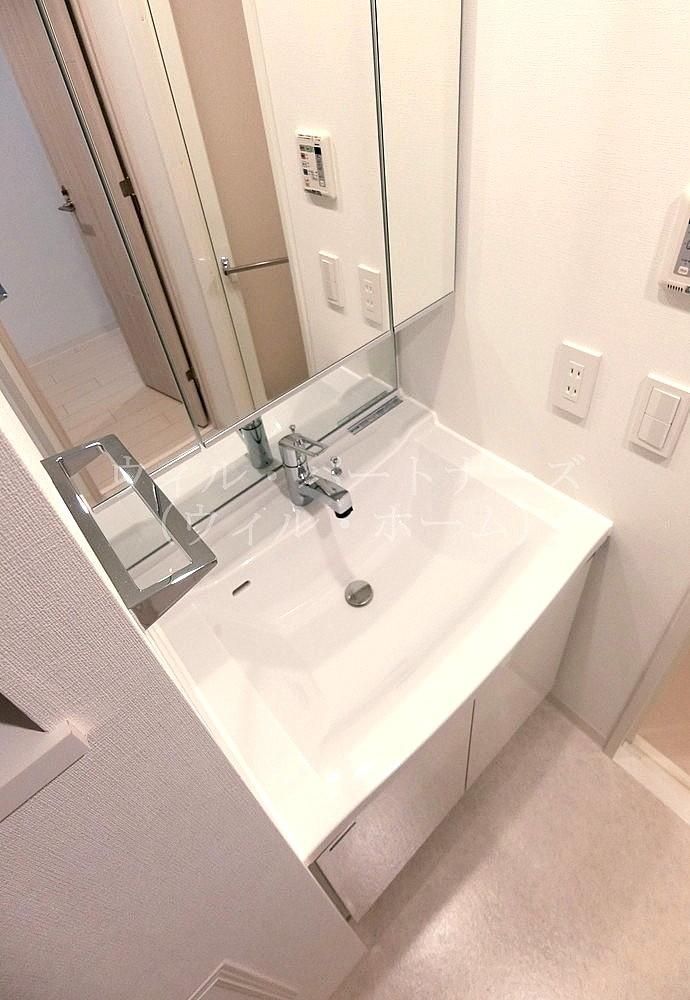 �y���ʏ��z�@���Ԏ��A���ݔ��ʏZ�ˉ摜�ł�/���[���J���[�قȂ�܂�