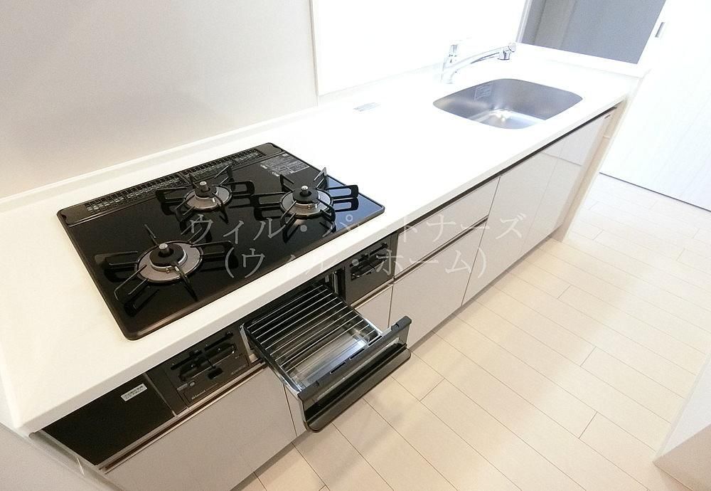 �y�L�b�`���z�@���Ԏ��A���ݔ��ʏZ�ˉ摜�ł�/���[���J���[�قȂ�܂�