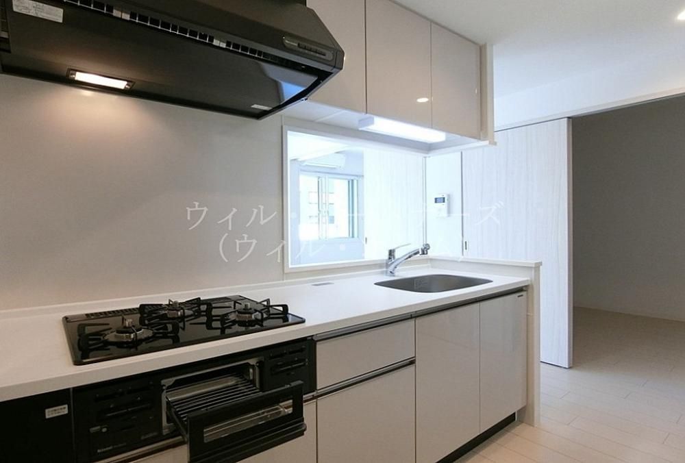 �y�L�b�`���z�@���Ԏ��A���ݔ��ʏZ�ˉ摜�ł�/���[���J���[�قȂ�܂�