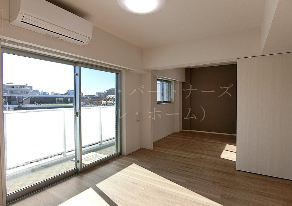 �y���̑������E�X�y�[�X�z�@���Ԏ��A���E���]�ʏZ�ˉ摜�ł�