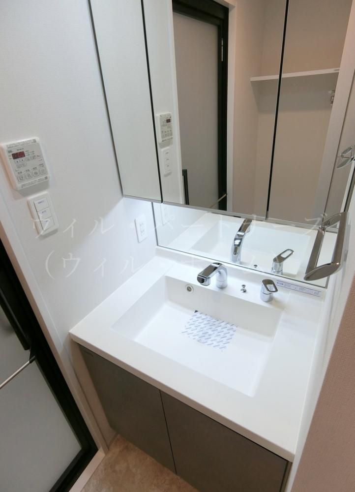 �y���ʏ��z�@���Ԏ��A���E���]�ʏZ�ˉ摜�ł�