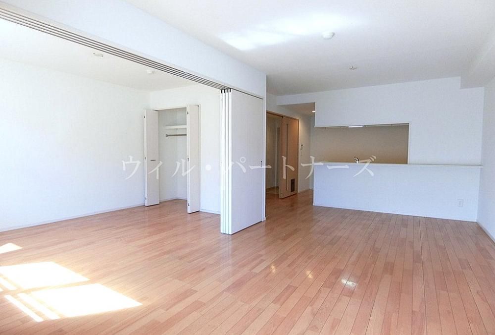 �y�����E���r���O�z�@�N���[�j���O�O�̎B�e�摜�ł�