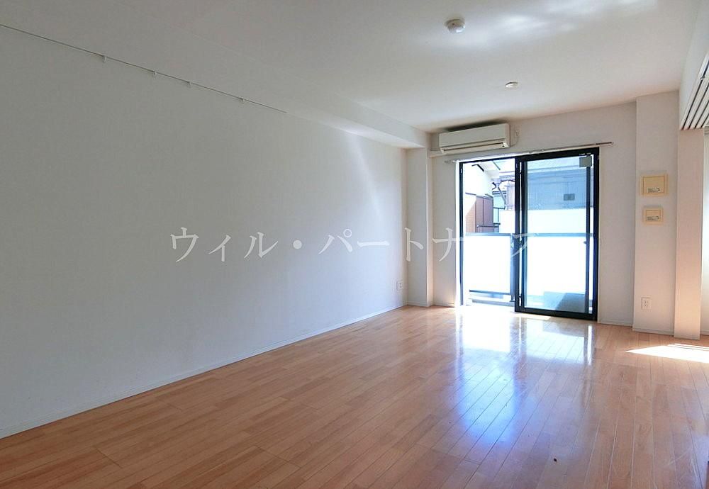 �y�����E���r���O�z�@�N���[�j���O�O�̎B�e�摜�ł�