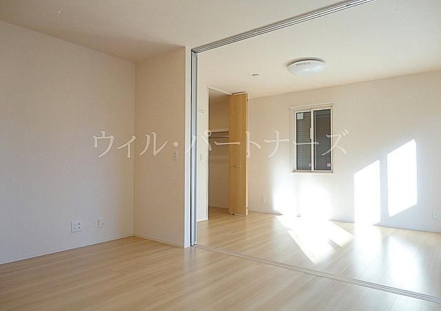 �y���̑��z�@���Ԏ�蓯�d�l�A���E���]�^�C�v�̂������ł�