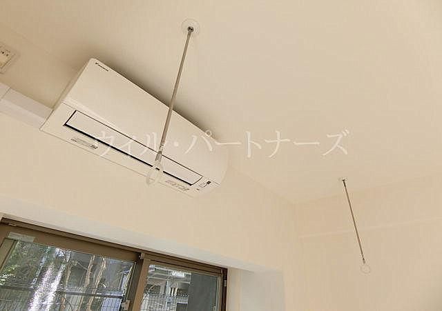 y̑ݔz@ԎAdlʏZˉ摜ł