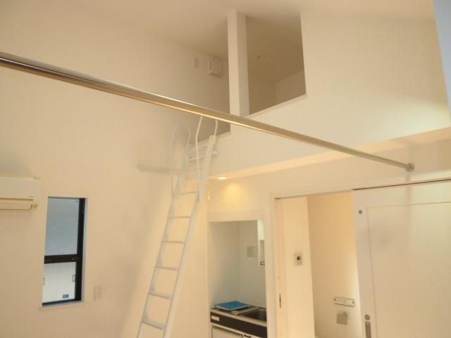 �y���ԁE���r���O�z�@