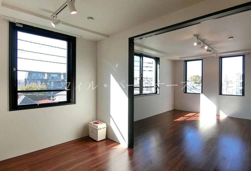 �y���̑������E�X�y�[�X�z�@���Ԏ�蓯�d�l�A�ʏZ�ˉ摜�ł�