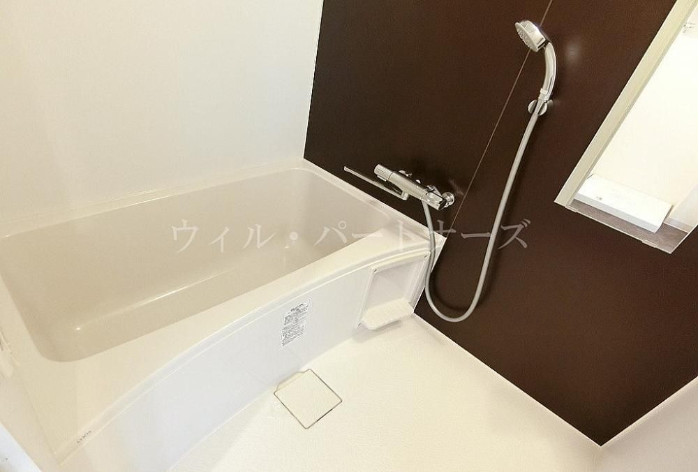 �y�o�X�z�@���E���]�^�C�v�̓����摜�ł�