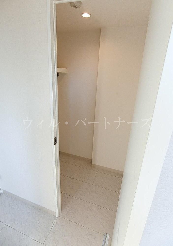 �y���[�z�@���E���]�^�C�v�̓����摜�ł�