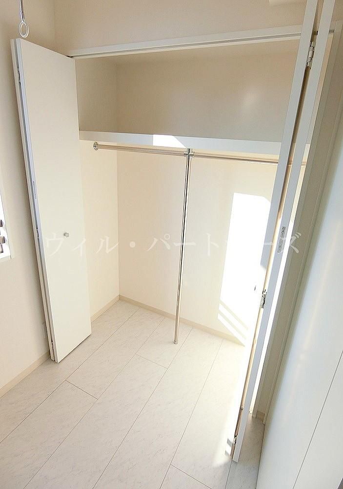 �y���[�z�@���E���]�^�C�v�̓����摜�ł�