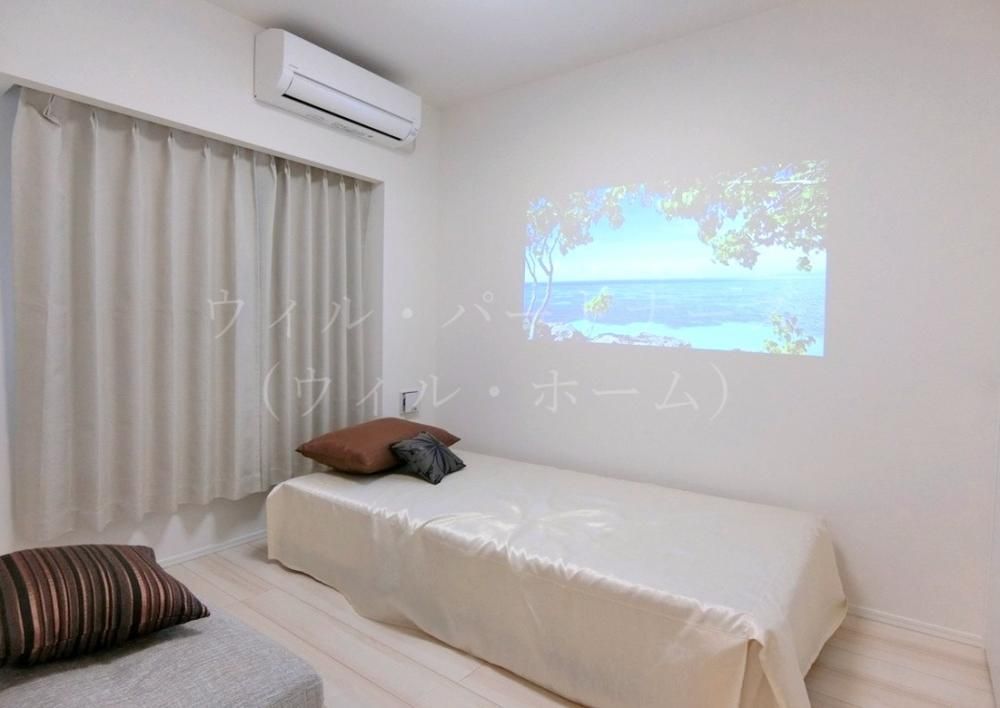 �y���̑��z�@�Ɩ���̌^�v���W�F�N�^�[�����I