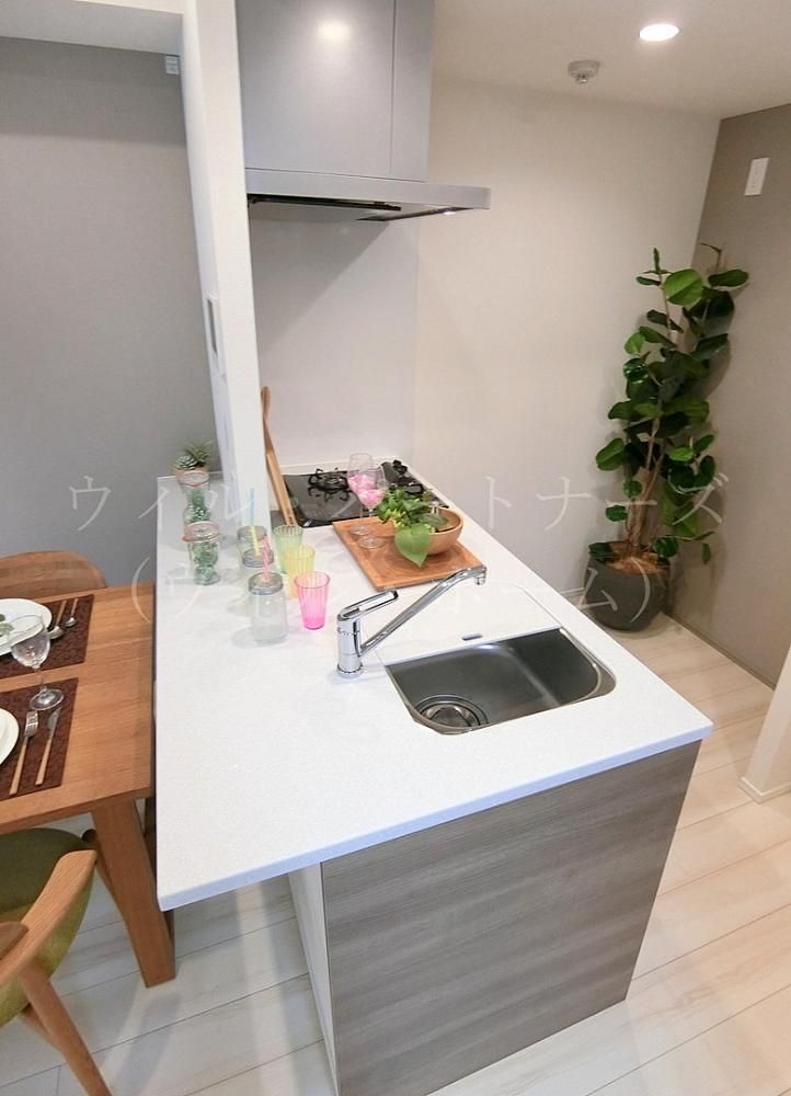 yLb`z@ԎʏZˁAf[摜ł