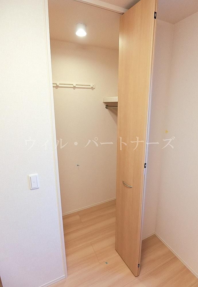 y[z@Ԏ蓯dlAE]^Cv̉摜ł