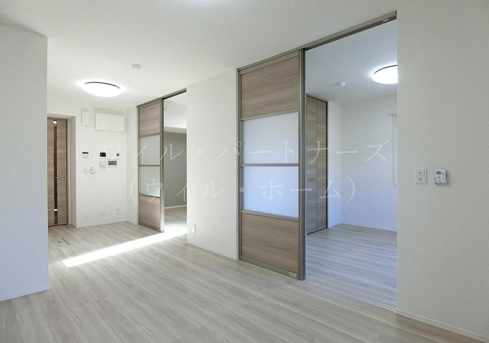 yErOz@Ԏ蓯dlA1KZˉ摜łB