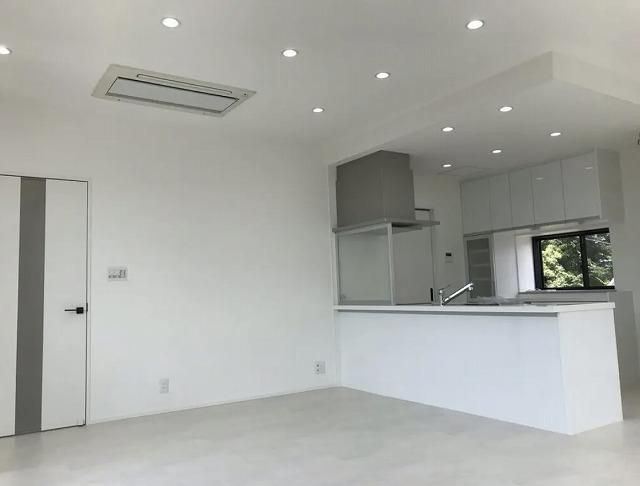 �y���ԁE���r���O�z�@