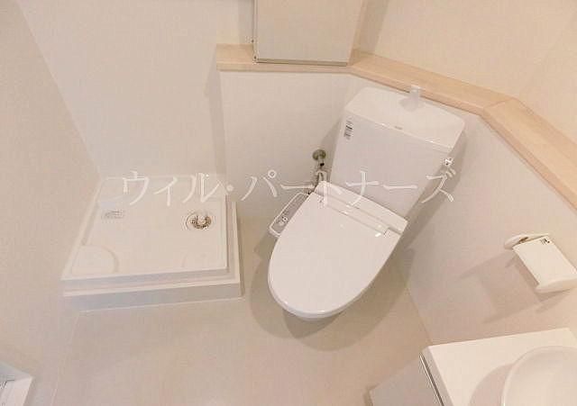 【トイレ】　温水洗浄便座付き