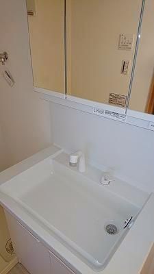 �y���ʏ��z�@�V�����[�t���h���b�T�[