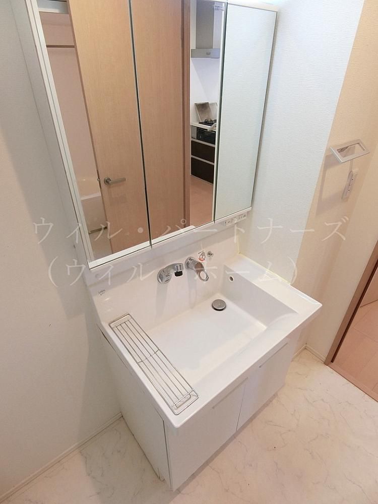 �y���ʏ��z�@�N���[�j���O�O�̎B�e�摜�ł�