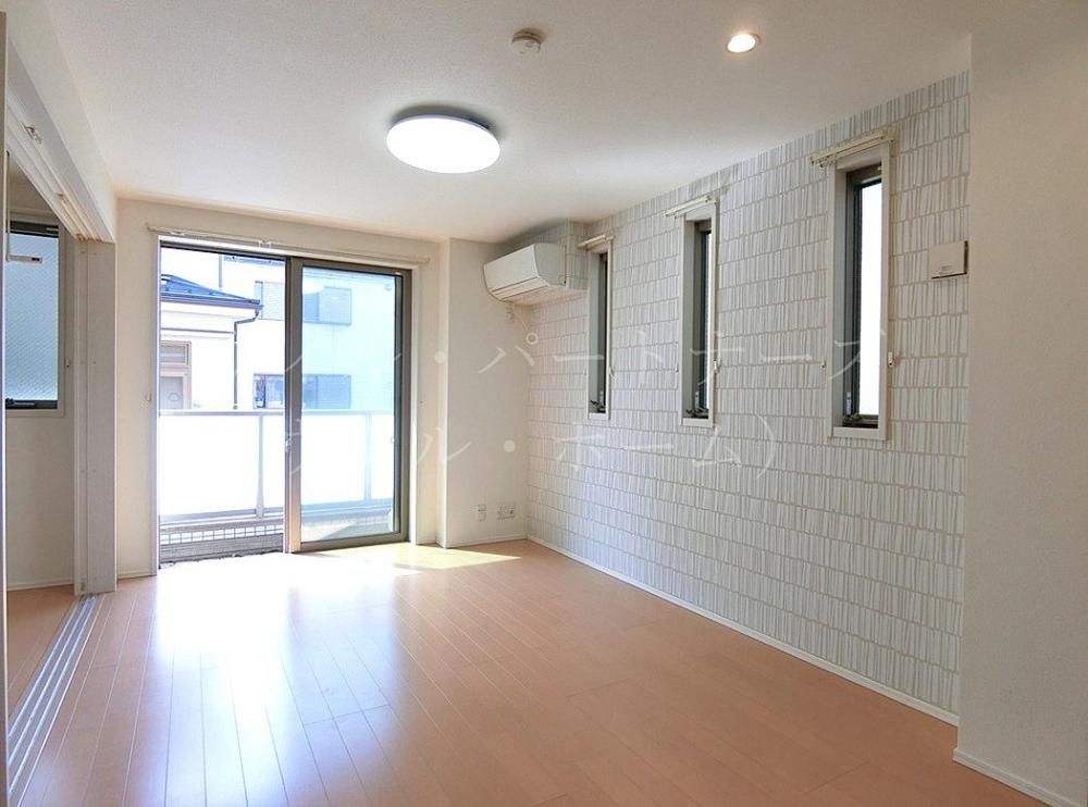 �y�o���R�j�[�z�@�N���[�j���O�O�̎B�e�摜�ł�