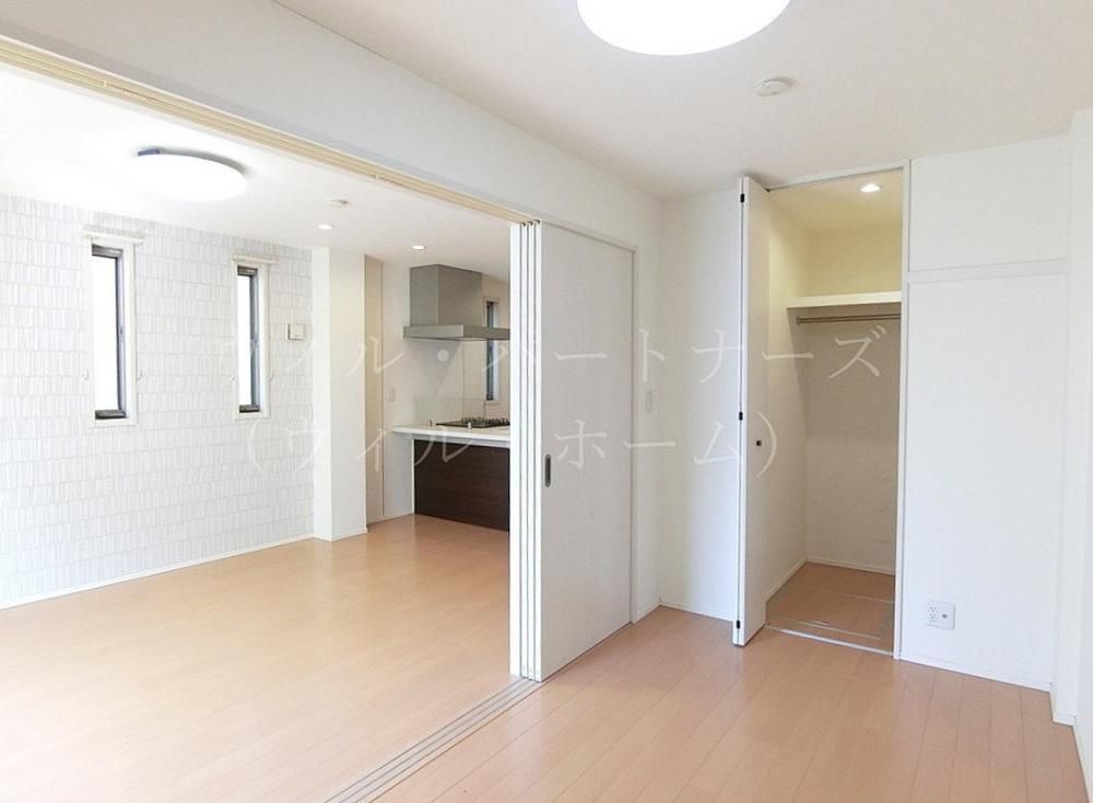 �y���̑������E�X�y�[�X�z�@�N���[�j���O�O�̎B�e�摜�ł�