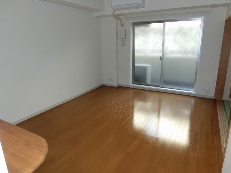 �y���ԁE���r���O�z�@�ʐ^�͓��Ԏ�̑��̂������ł�(�Q�l�E���]�̏ꍇ����E�ȉ���)