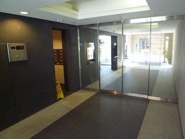 �y�G���g�����X�z�@