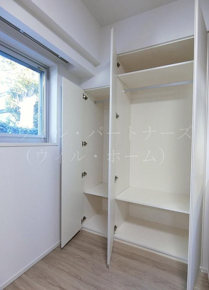 �y���[�z�@���Ԏ��ʏZ�ˁA���E���]�^�C�v�̓����摜�ł�