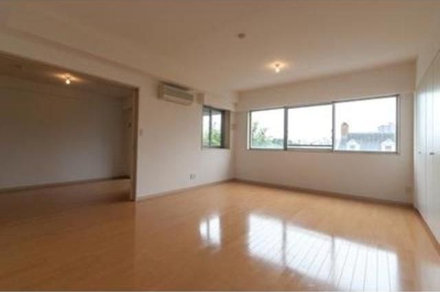 �y�����E���r���O�z�@���������A�ʏZ�ˉ摜�ł�