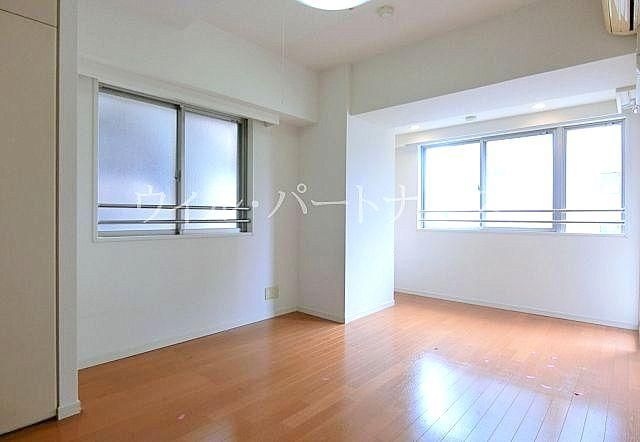 �y�����E���r���O�z�@�N���[�j���O�O�̏�Ԃł�