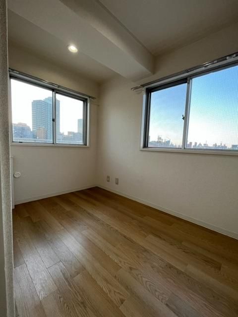 �y���̑������E�X�y�[�X�z�@