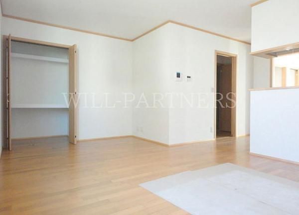 �y�Z�L�����e�B�z�@���r���O/TV���j�^�[�z��:���Ԏ�蔽�]�ʐ^