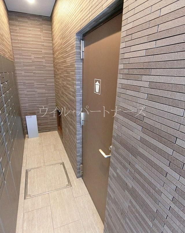 �y���̑����L�����z�@��zBOX�ɕ~�n���S�~�u���I