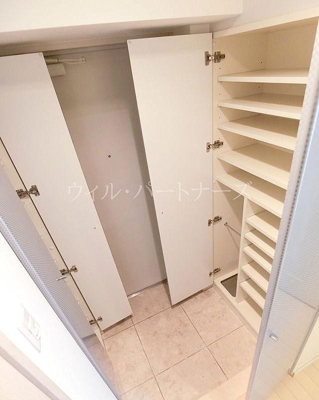 �y���ցz�@���Ԏ�荶�E���]�^�C�v�A�ʏZ�ˉ摜�ł�