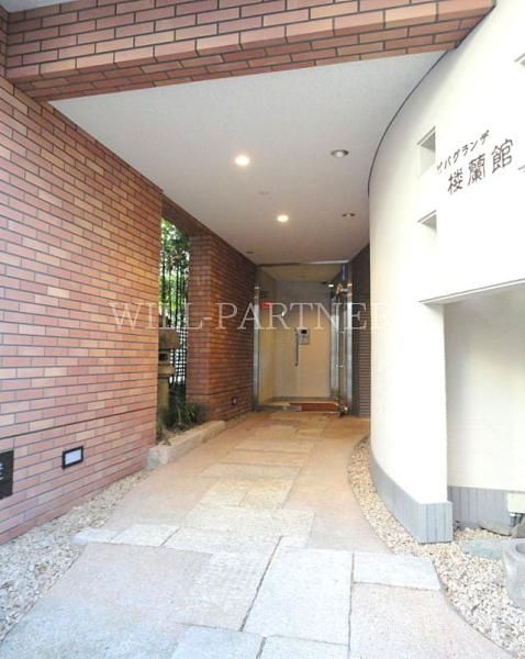 �y�G���g�����X�z�@�G���g�����X�A�v���[�`