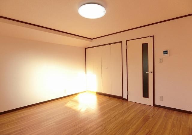 �y���̑������E�X�y�[�X�z�@