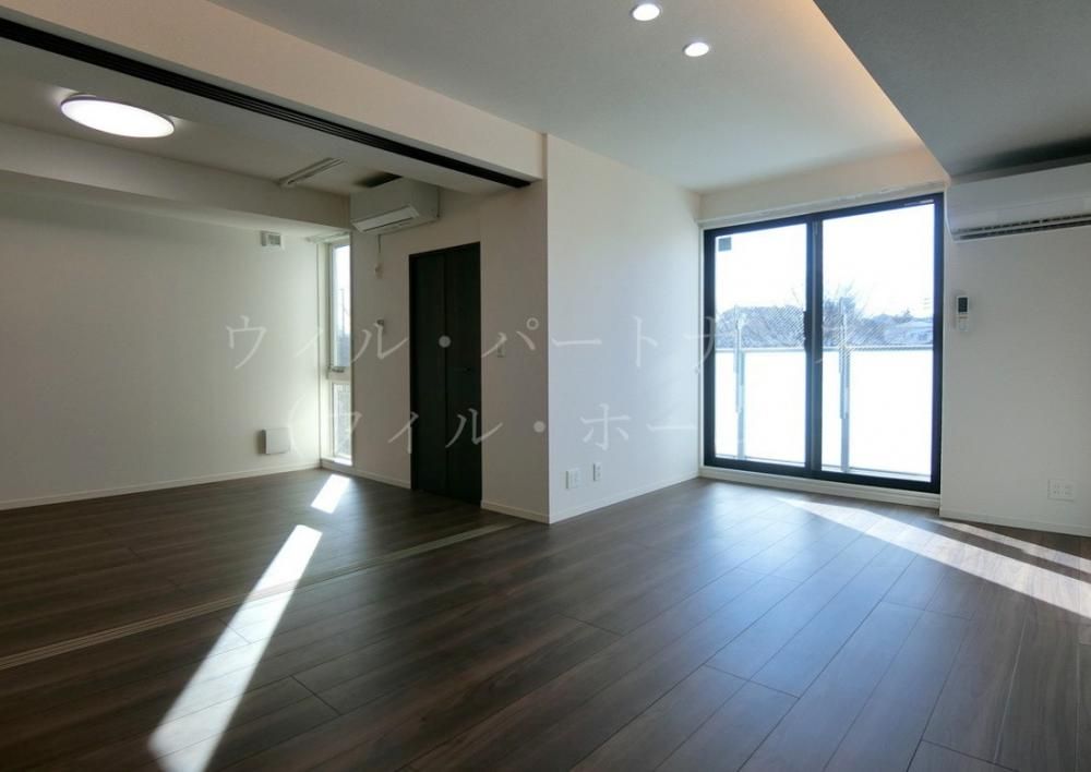 �y�����E���r���O�z�@���Ԏ��A�ʏZ�ˉ摜�ł�