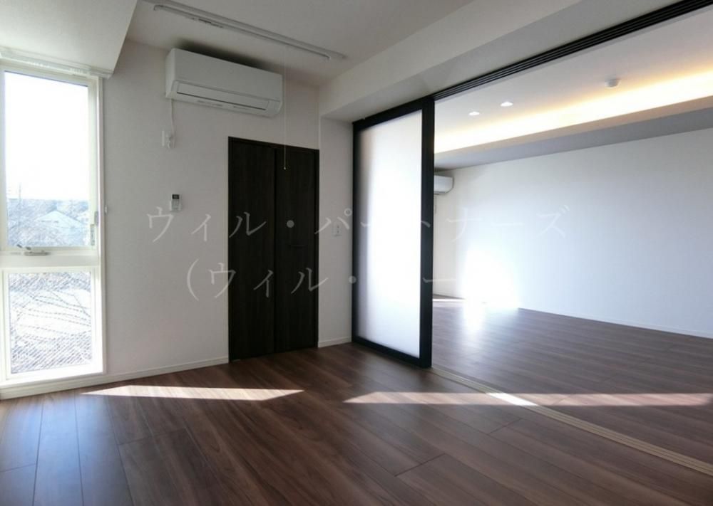 �y���̑������E�X�y�[�X�z�@���Ԏ��A�ʏZ�ˉ摜�ł�