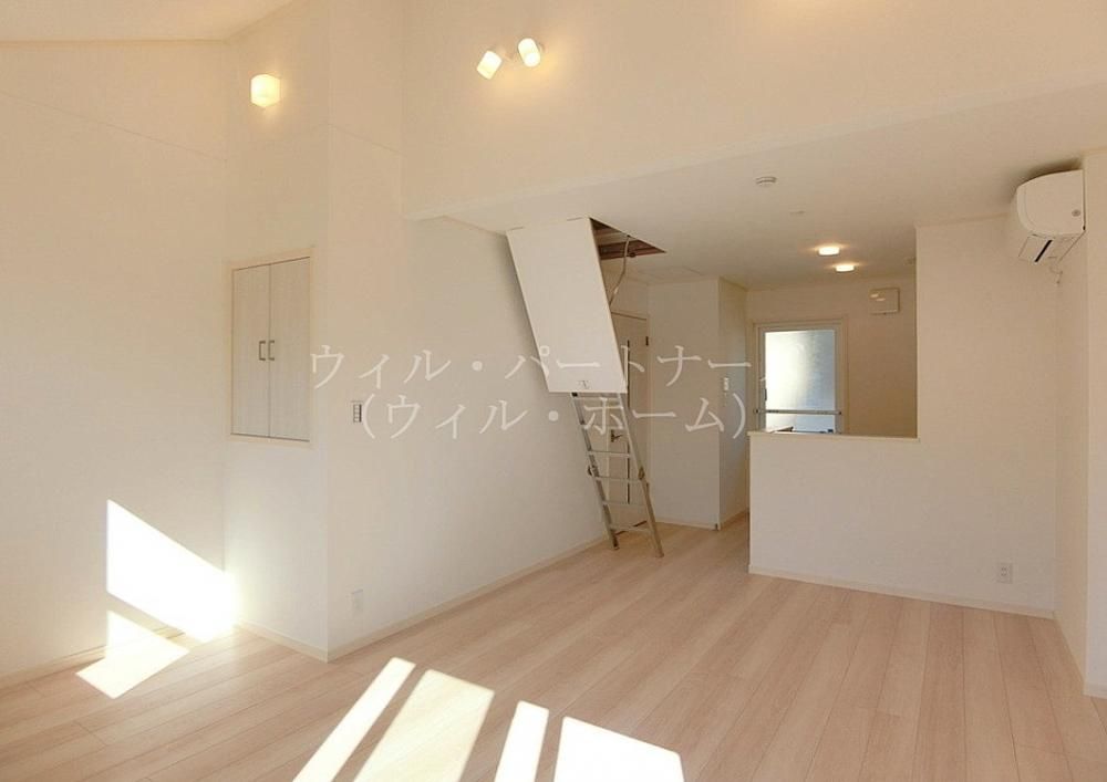 �y�����E���r���O�z�@���Ԏ�蓯�d�l�A�ʏZ�ˉ摜�ł�