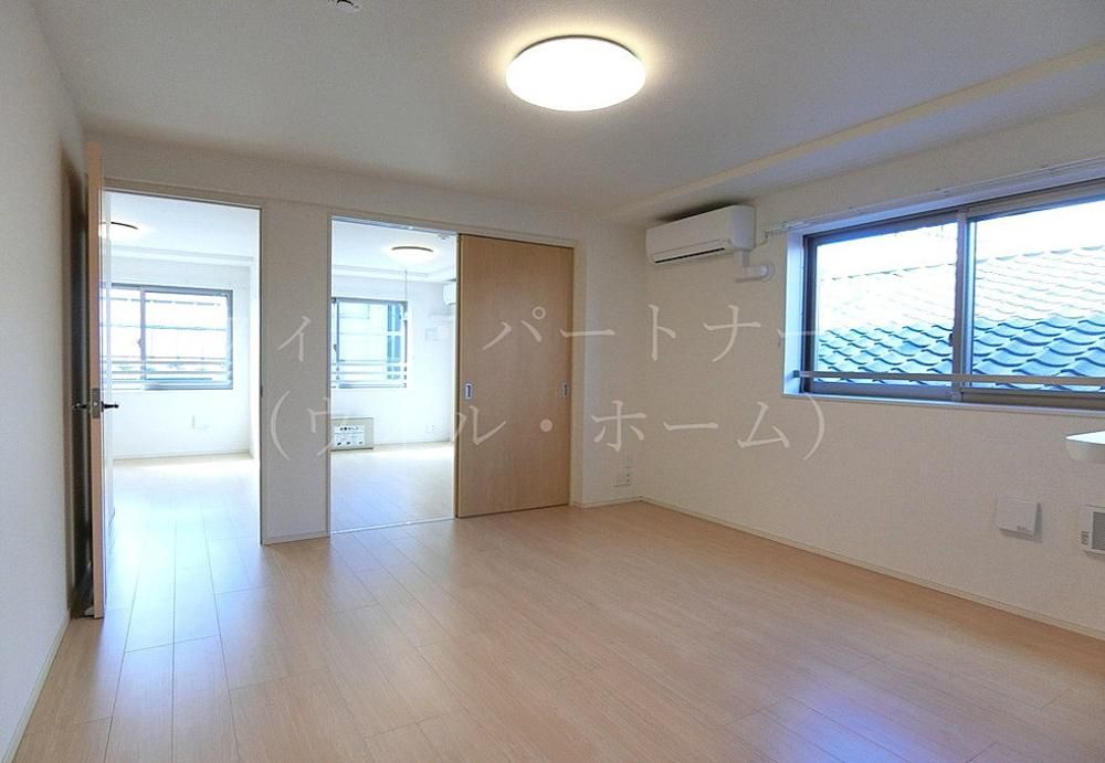 �y���̑������E�X�y�[�X�z�@�V�z���B�e