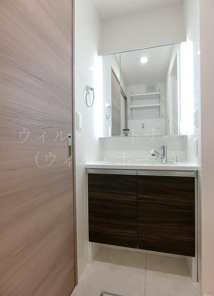 �y���ʏ��z�@���{�H��ЁA���V���[�Y�̓����ł�/�Q�l