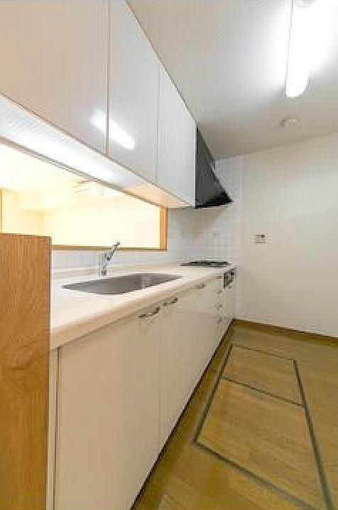 �y�L�b�`���z�@�������ΖʃL�b�`���̗p�ł��I