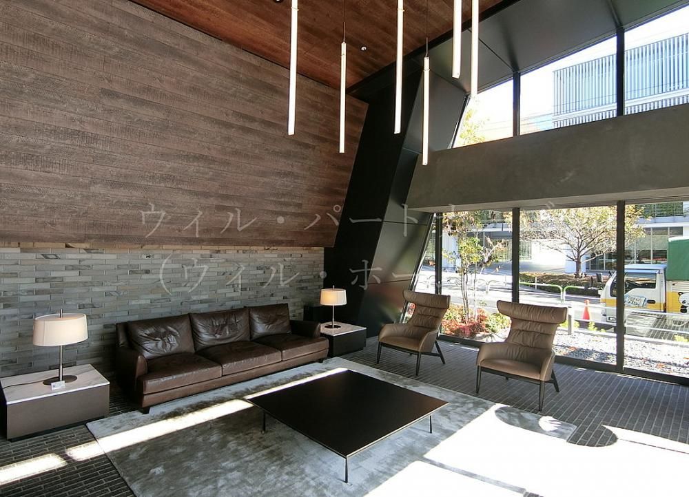 �y���r�[�z�@�J�����̂���G���g�����X���r�[�ł�