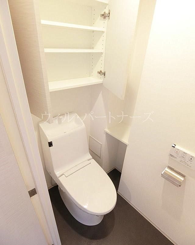 【トイレ】　温水洗浄便座付きトイレ