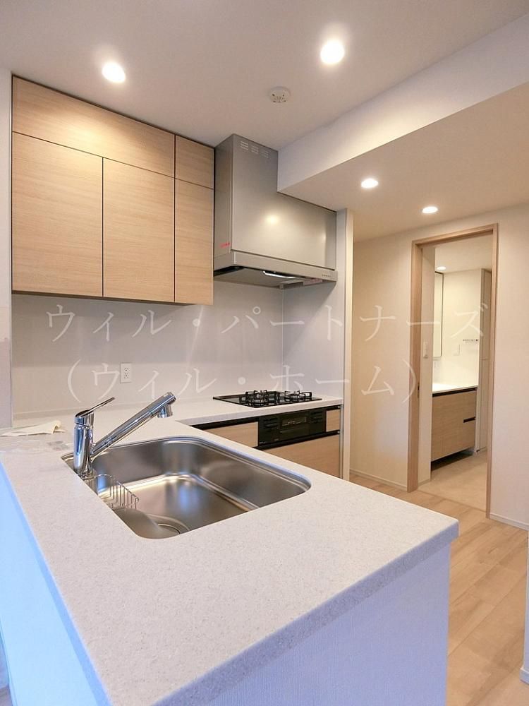 �y�L�b�`���z�@���Ԏ���K�A�ʏZ�ˉ摜�ł�