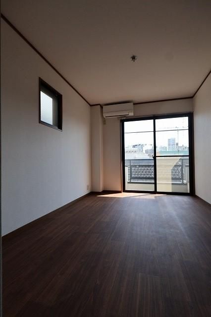 �y���ԁE���r���O�z�@