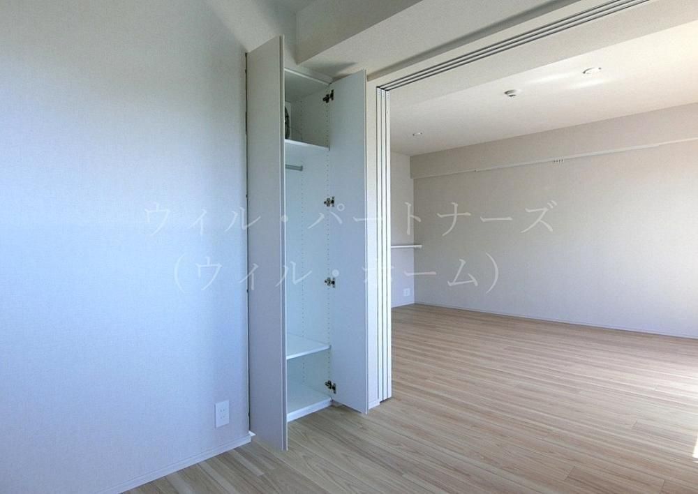 �y���̑������E�X�y�[�X�z�@���Ԏ��A���E���]�^�C�v�̓����摜�ł�