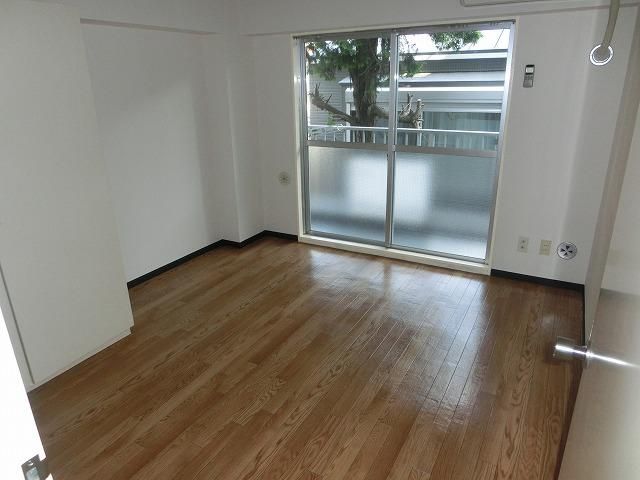 �y�����E���r���O�z�@