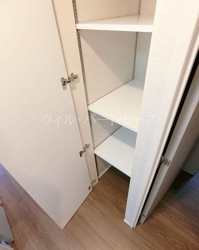 y[z@N[jOỎ摜ł