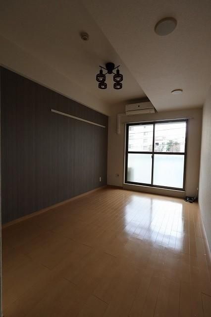 �y���ԁE���r���O�z�@