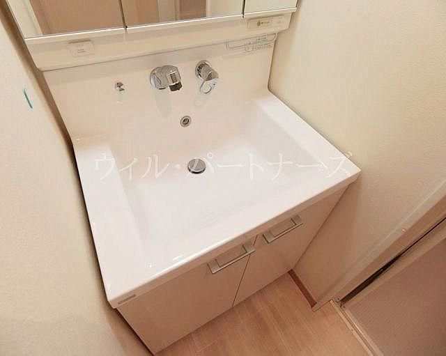 �y���ʏ��z�@���Ԏ�蓯�d�l�A���E���]�^�C�v�̓����摜�ł�